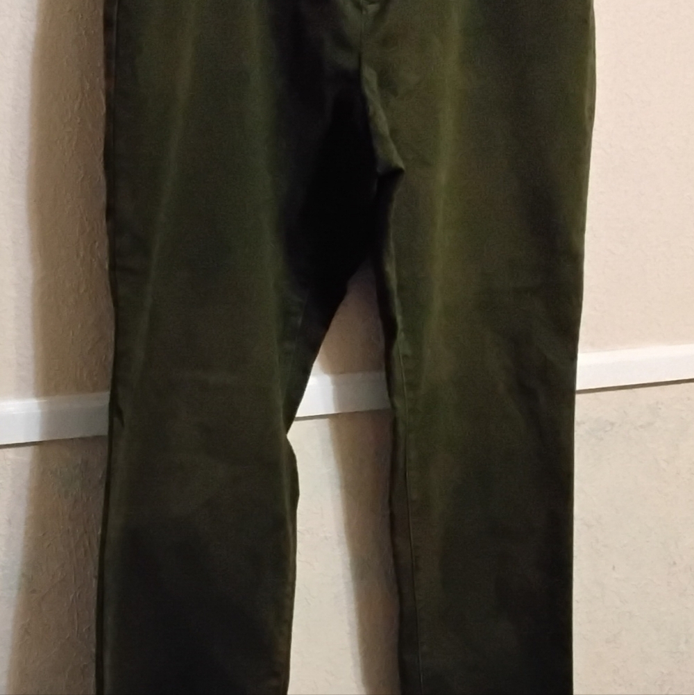 Womens's Olive Green Pants